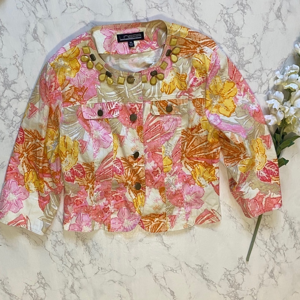 Unear embellished neckline colorful floral jacket - Picture 3 of 8